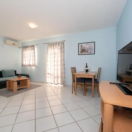 Apartment Simovic *